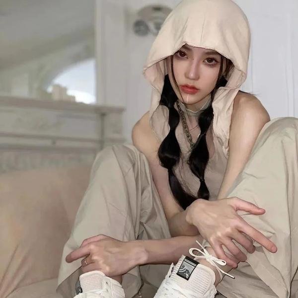 女摄青鬼游埠